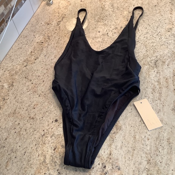 NWT Black One-Piece Swimsuit Size XS Ris K Voyager Swim - Picture 4 of 9